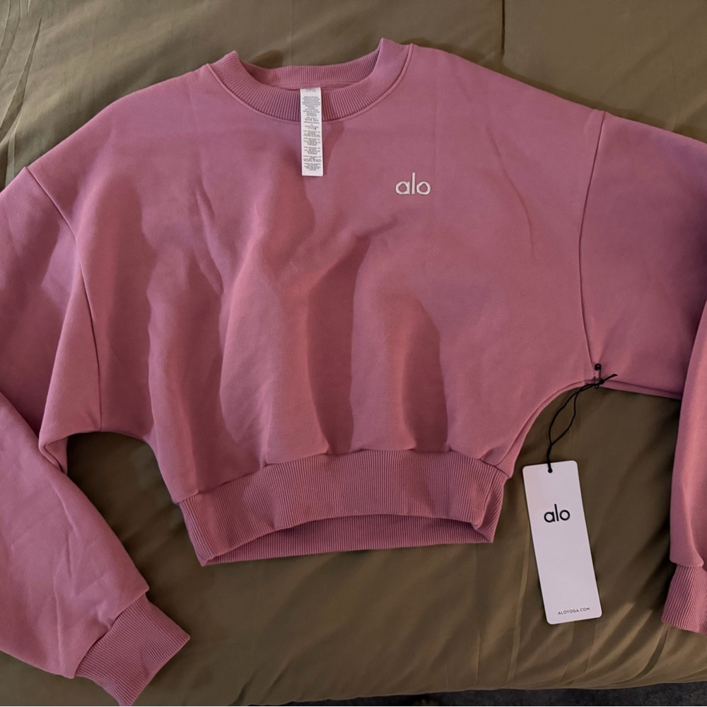 NWT ALO Yoga Women's Pink Cropped Sweatshirt